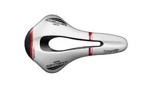 San Marco Shortfit Open-Fit Racing Wide Zadel Zwart/Wit/Rood
