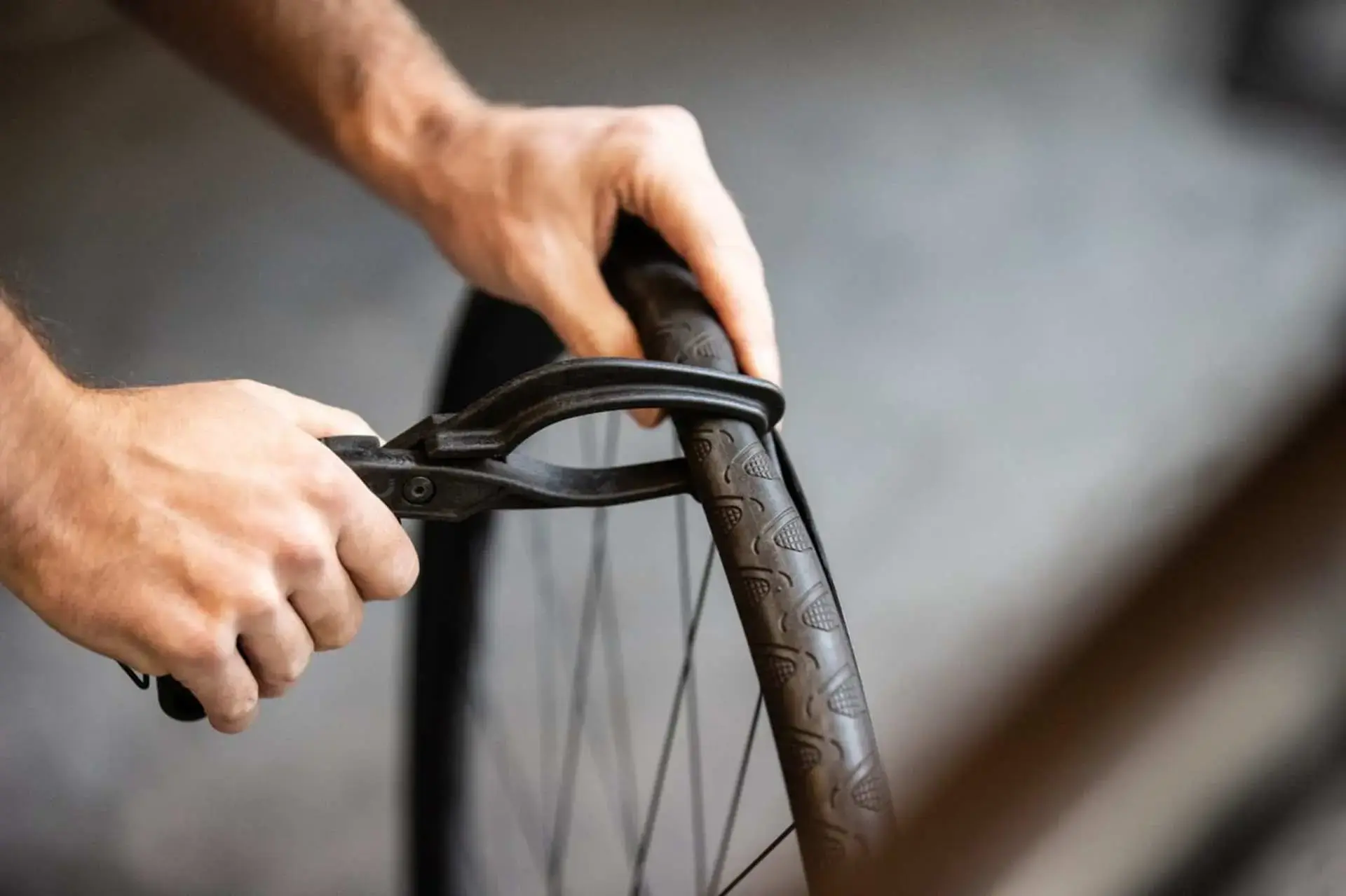 BBB Cycling EasyTire BTL-78 Bandenoplegger Zwart